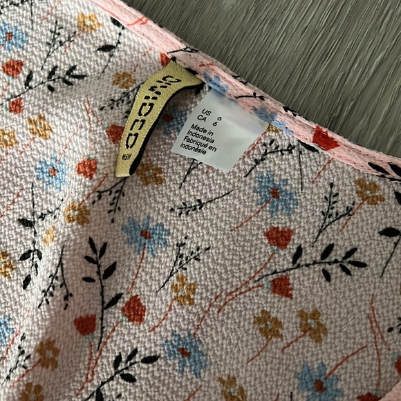 Adorable Pink Floral 2 Piece Set 🌸 - Picture 6 of 11